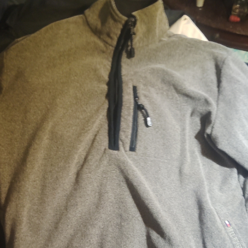 Tommy Hilfiger Gray Pullover with Red Accent